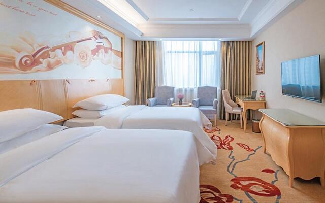 Vienna Hotel Hubei Yidu Jiefang Building