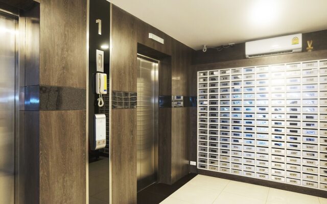 Bangkok Feliz Sathorn-Taksin By Favstay