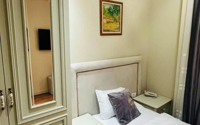 Two Rooms Plus Residence