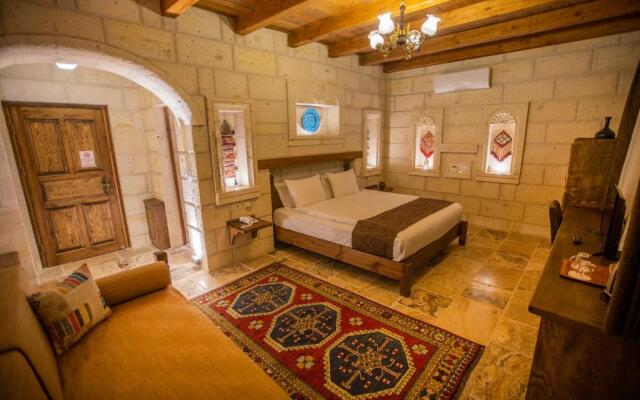 Zara Cave Hotel +10