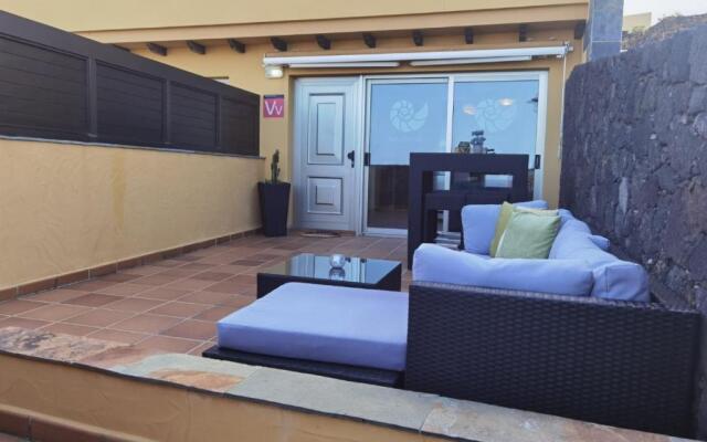 Nautilus I: Casa con terraza y vistas al mar
