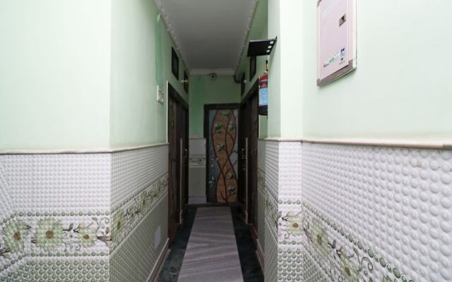OYO 30975 Karunamoyee Guest House