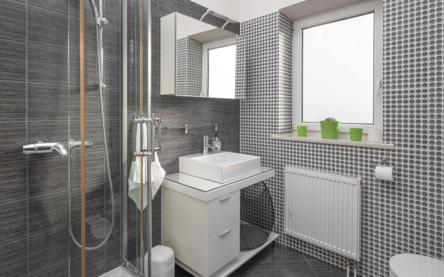 Three-Bedroom Holiday Home in Senj