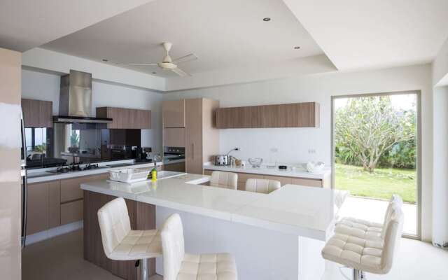 Seaview Villa Bang Por