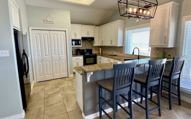 Serendipity Shore 3 Bedroom Home by RedAwning