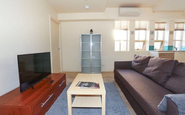 2 Beds 2 Baths Free Carpark behind State Library