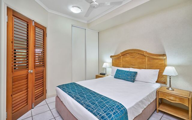 Trinity Beach Club Holiday Apartments