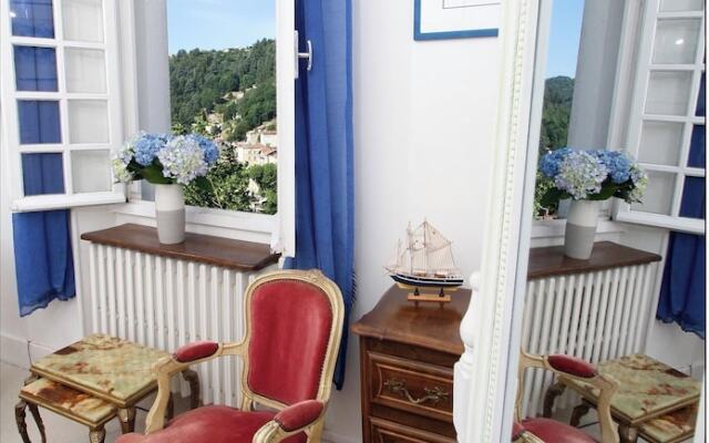 Villa Aimee Luxury Apartments With Heated Pool