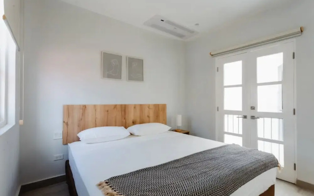 w Brilliant 2BR w Balcony in Panama