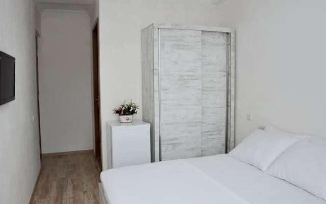 Hotel Crown