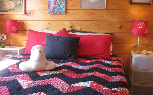 Moanarua Beach Cottage