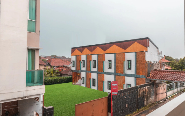 OYO 2248 Yayah Rooms Syariah