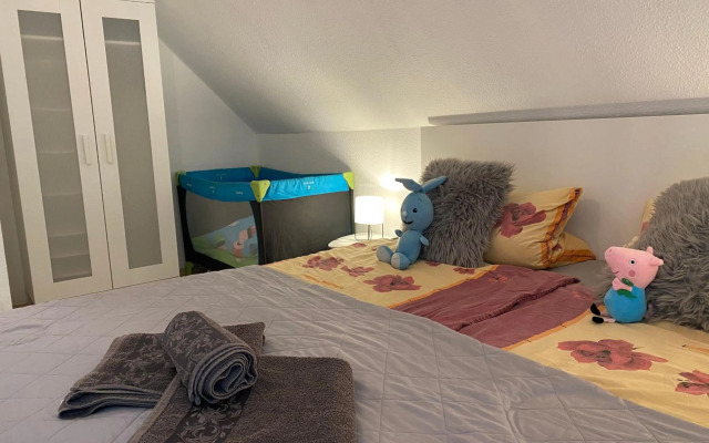 Pool & Lake Holiday Home