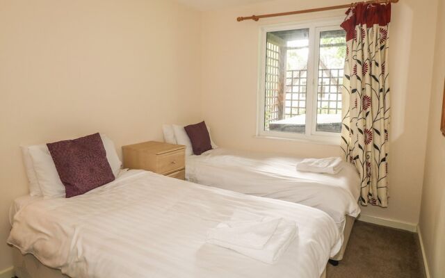 32 Valley Lodge