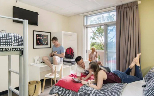 YHA Adelaide Central