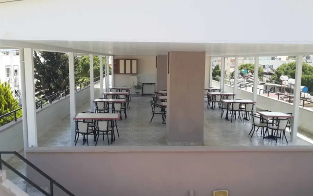 Akasya Apart Otel Didim Altinkum