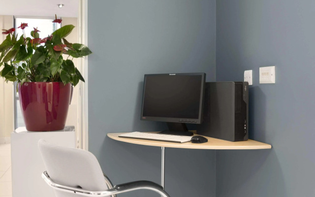 Ramada Encore by Wyndham Doncaster Airport