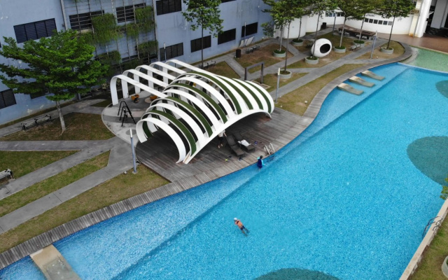 No.10 The Vintage @ Diffrent Home Feeling – Pool – Puchong