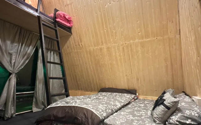 Sunshine Cafe & Cottage Riverside