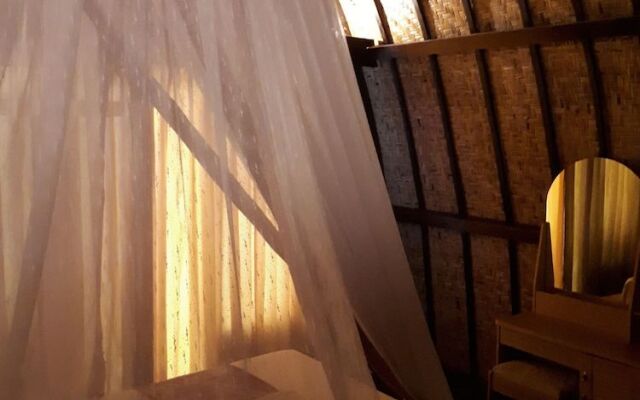 Sandy Beach Bungalows