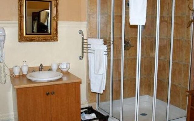 Jade Blue Bed And Breakfast