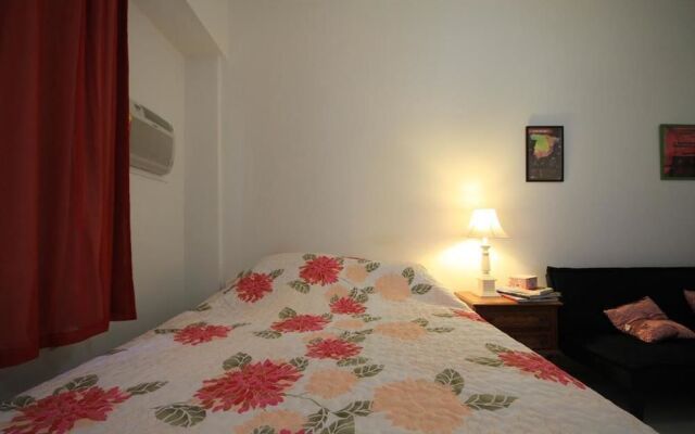GoHouse - Apartamento Ferreira 311 - Rua Sá Ferreira, Copaca