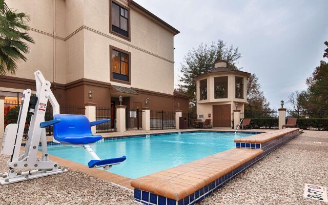 Best Western Plus North Houston Inn & Suites