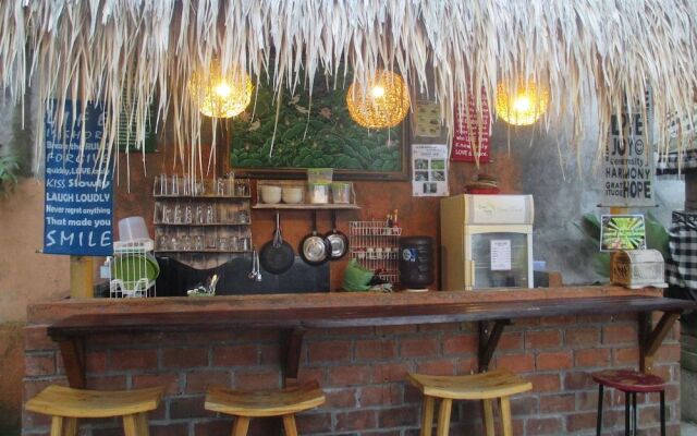 Green Paddy Hostel