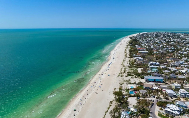 Latitude Adjustment Ami 3 Bedroom Home