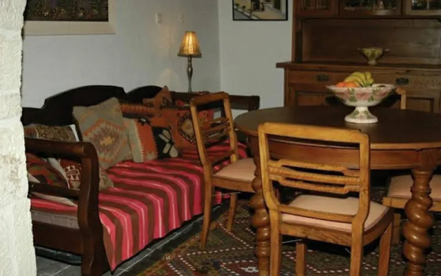 Pervola Petit Hotel