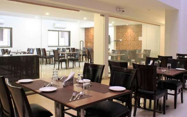 Magnus Square Business Hotel