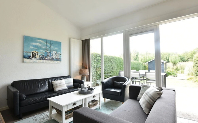 Modern Holiday Home in Nieuwvliet with Garden