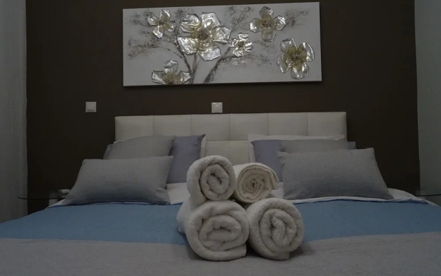 Lovely renovated studio