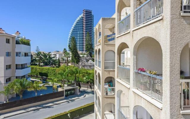Sanders Sun City - 3-bdr Apt With Shared Pool