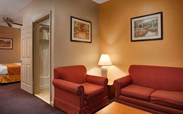 Best Western Delhi Inn