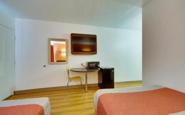 Avera Suites