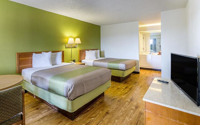 Travelodge by Wyndham Roanoke