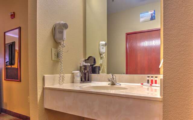 Super 8 by Wyndham Waterloo