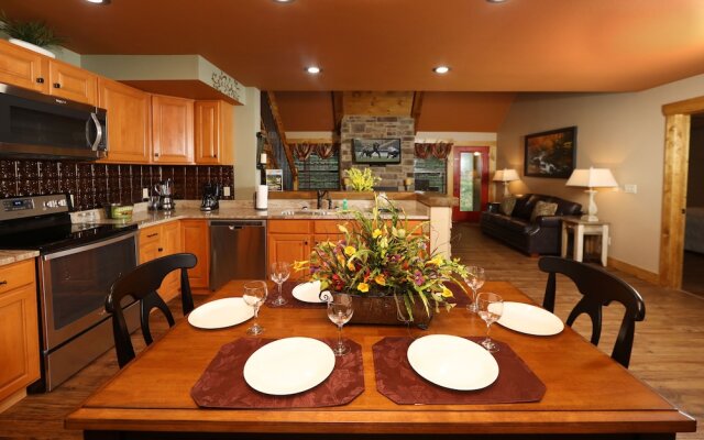 Misty Mountainside - Two Bedroom Chalet