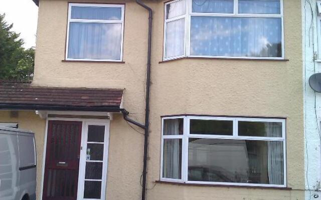 Hill Crescent