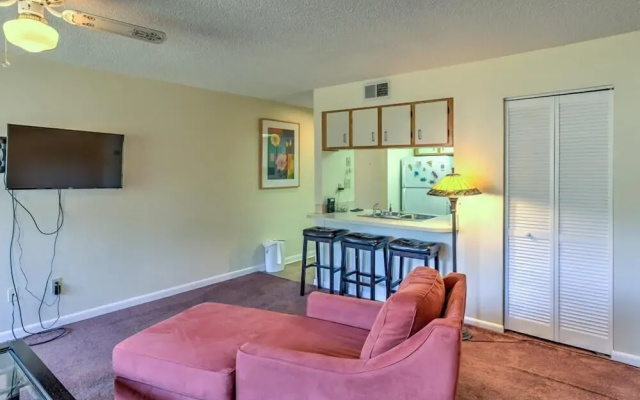 Dunes Pointe C-7 1 Bedroom Condo by Redawning