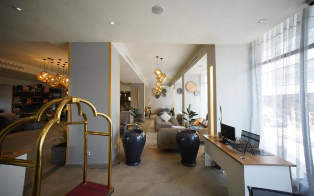 Mado Hotel