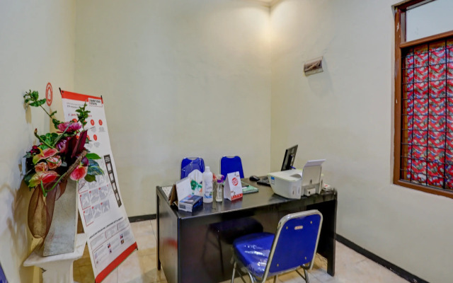 OYO 3767 Permata House