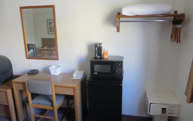 Super 8 by Wyndham Saanichton Victoria Airport