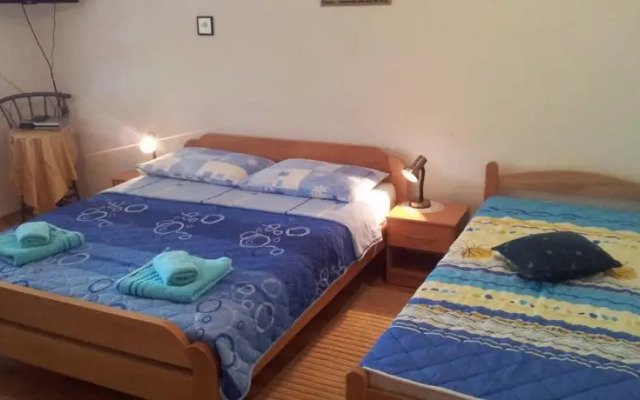 Guest House Family Varda