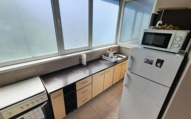 Spacious, modern condo in new villa - sleeps 6