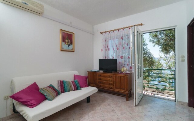 Nice Home in Pisak With Wifi and 3 Bedrooms