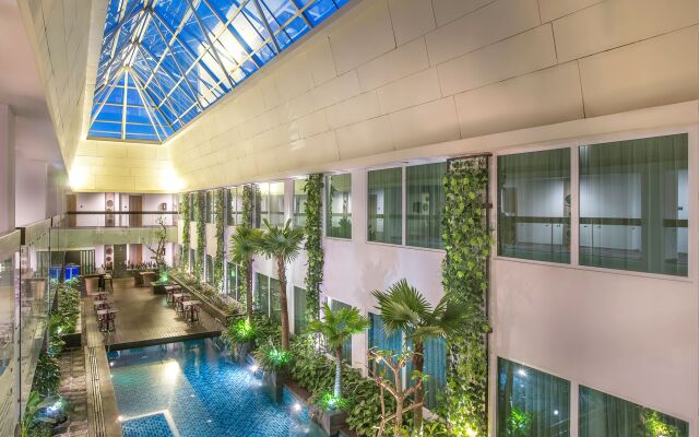 Holiday Inn Bandung Pasteur by IHG