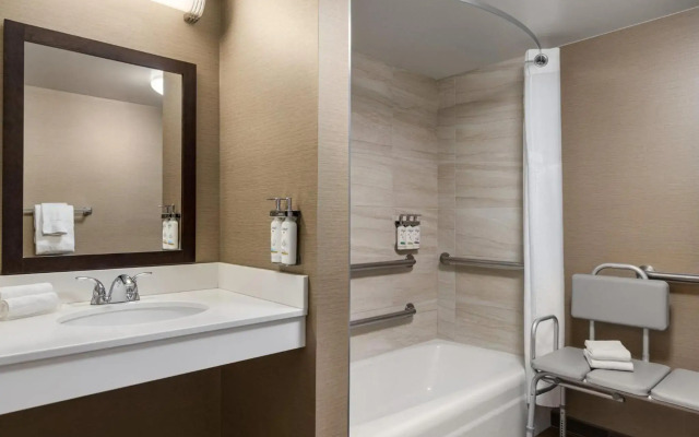 Holiday Inn Gaithersburg by IHG