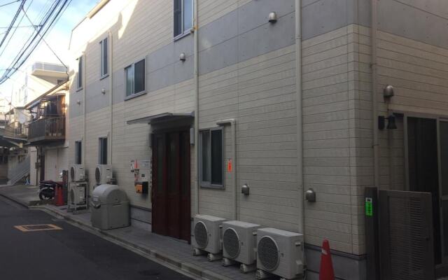 Yamate Rest House - Hostel, Caters to Men